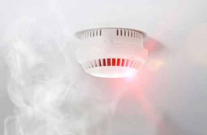 Yangın alarm sistemleri nedir? Konvansiyonel, adreslenebilir, kablosuz ve dedektör sistemleri hakkında bilgi edinin. Çeşitleri, avantajları ve bakım ipuçları burada!