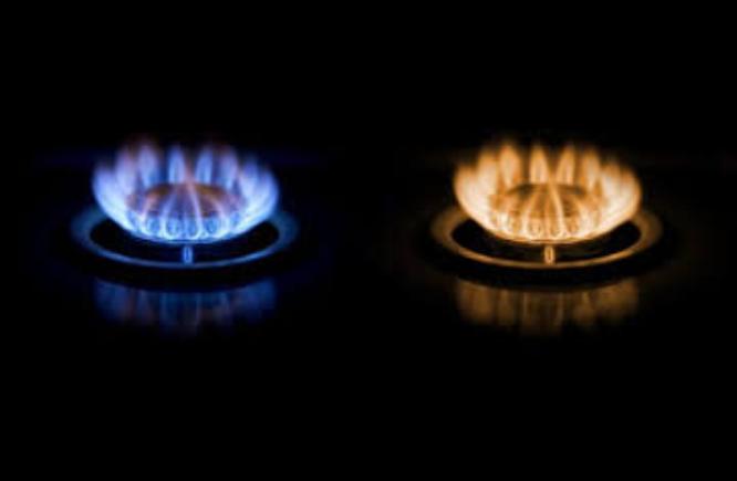 Gaz dedektörleri ile donatılmış, güvenli bir yaşam alanının fotoğrafı.